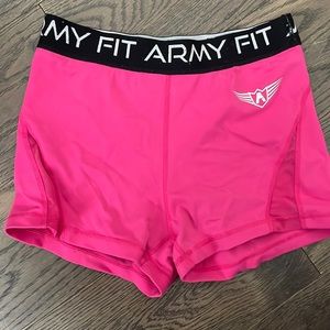 Fit army neon pink shorts